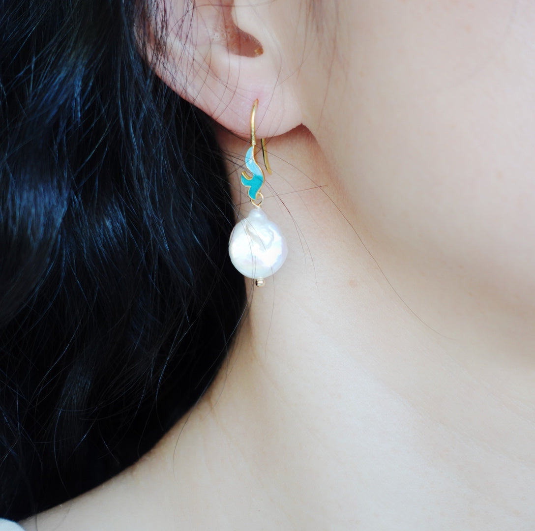 Flame Baroque Pearl Earrings 