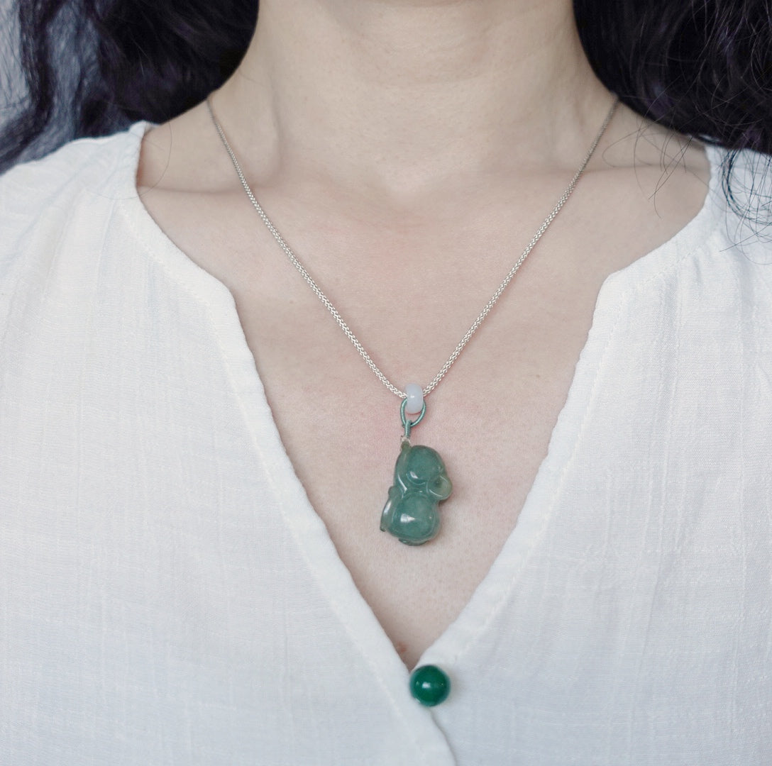 Green Jadeite Mouse Pendant Necklace - Yun Boutique