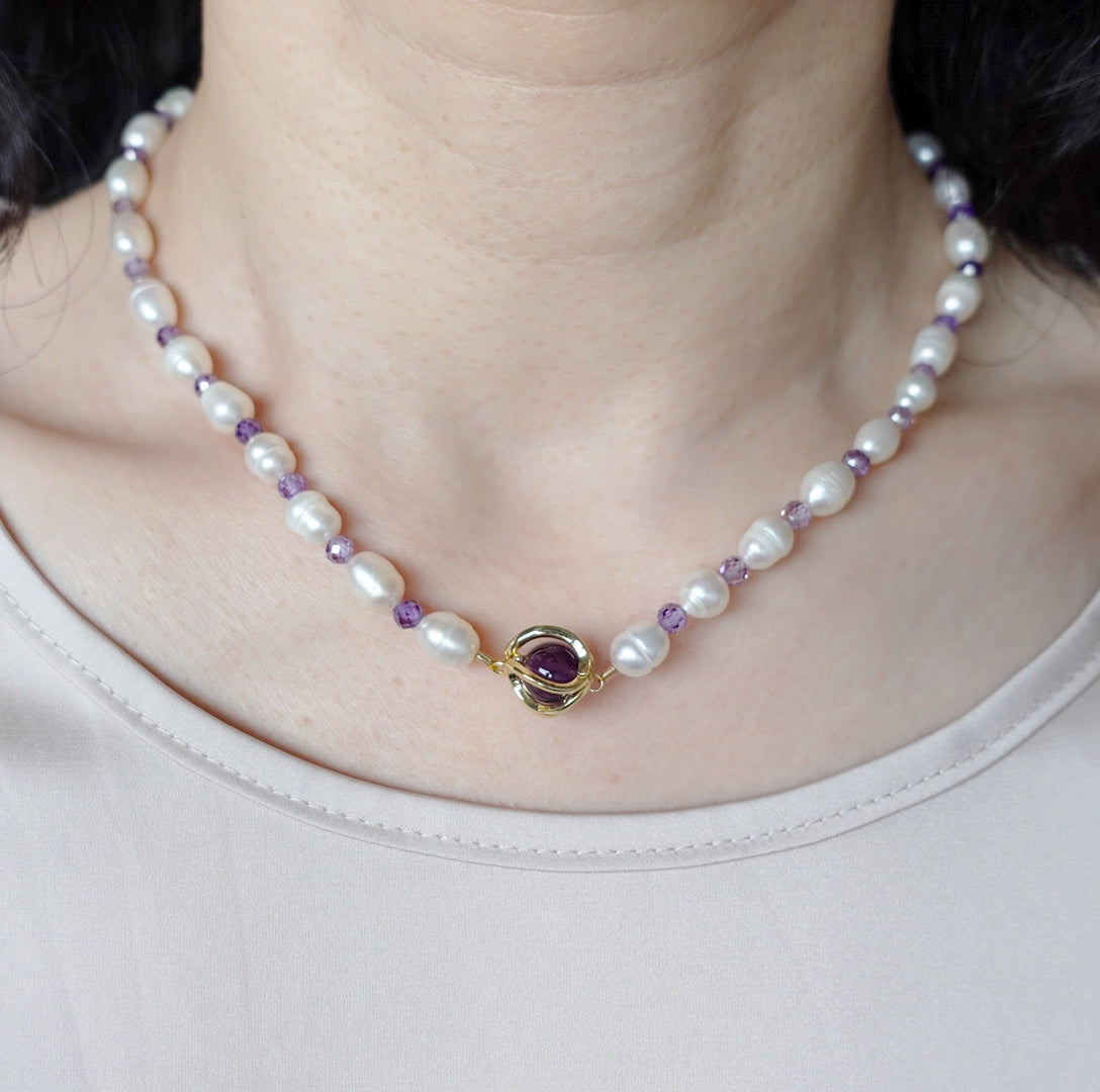 Pearl Necklace with Purple Zirconia - Yun Boutique