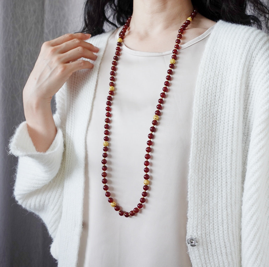 Return to Origin Multi-style Garnet Beaded Necklace Modeling - Yun Boutique