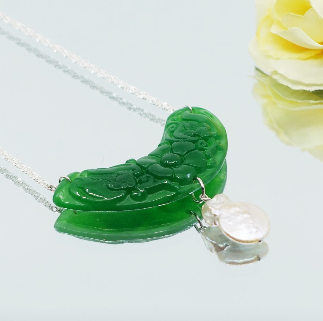 Yun Boutique Auspicious Jade Flower Pendant Necklace