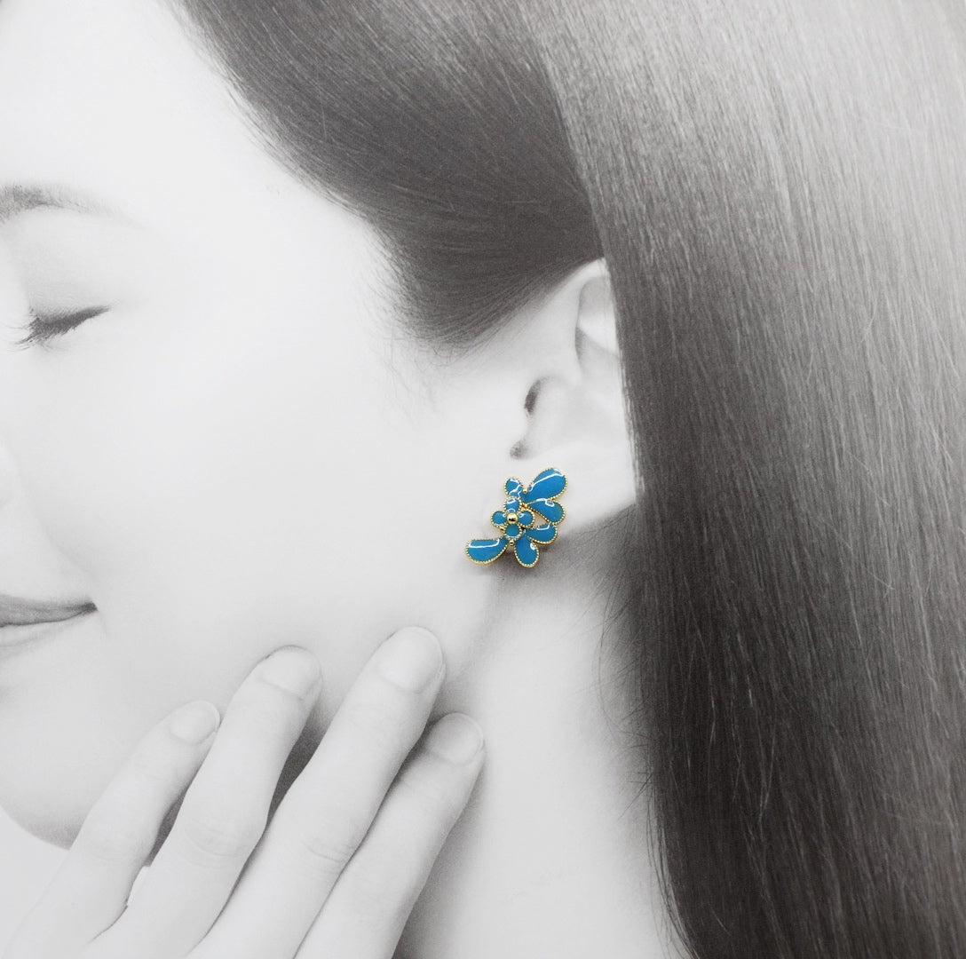 Imitation Kingfisher Flower Studs - Yun Boutique