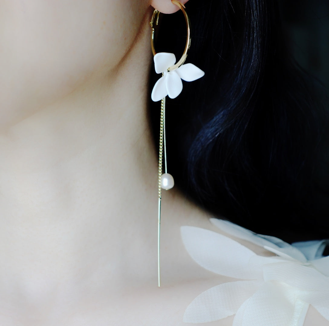 White Orchid Asymmetrical Earrings - Yun Boutique