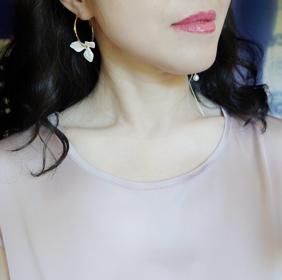 White Orchid Asymmetrical Earrings - Yun Boutique