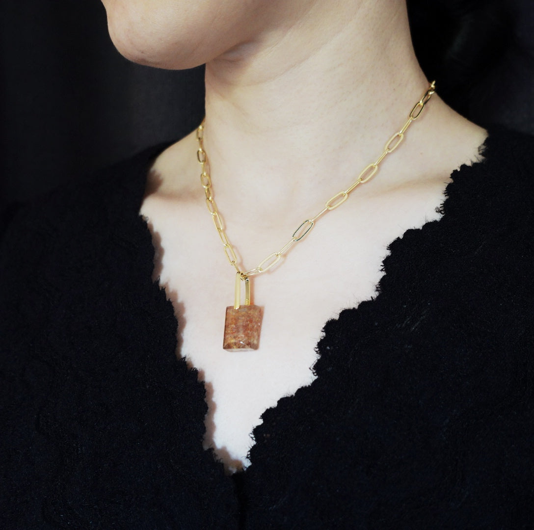 Autumn Strawberry Quartz Necklace - Yun Boutique