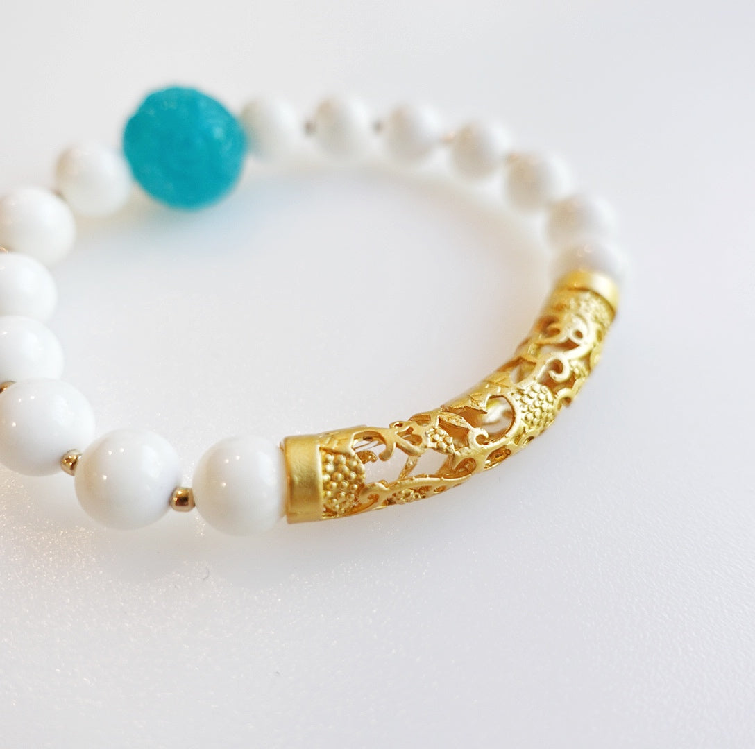 Auspicious Beaded Tridacna Bracelet