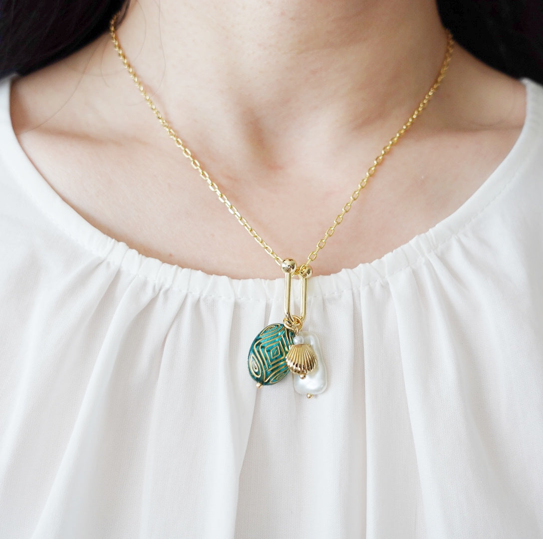 Atlantis Cluster Pendant Necklace - Yun Boutique