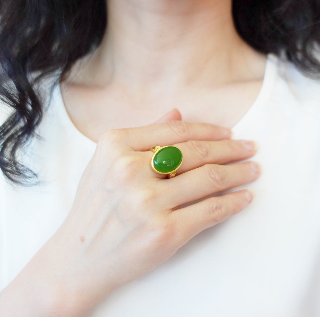 Oval Green Jade Statement Ring - Yun Boutique