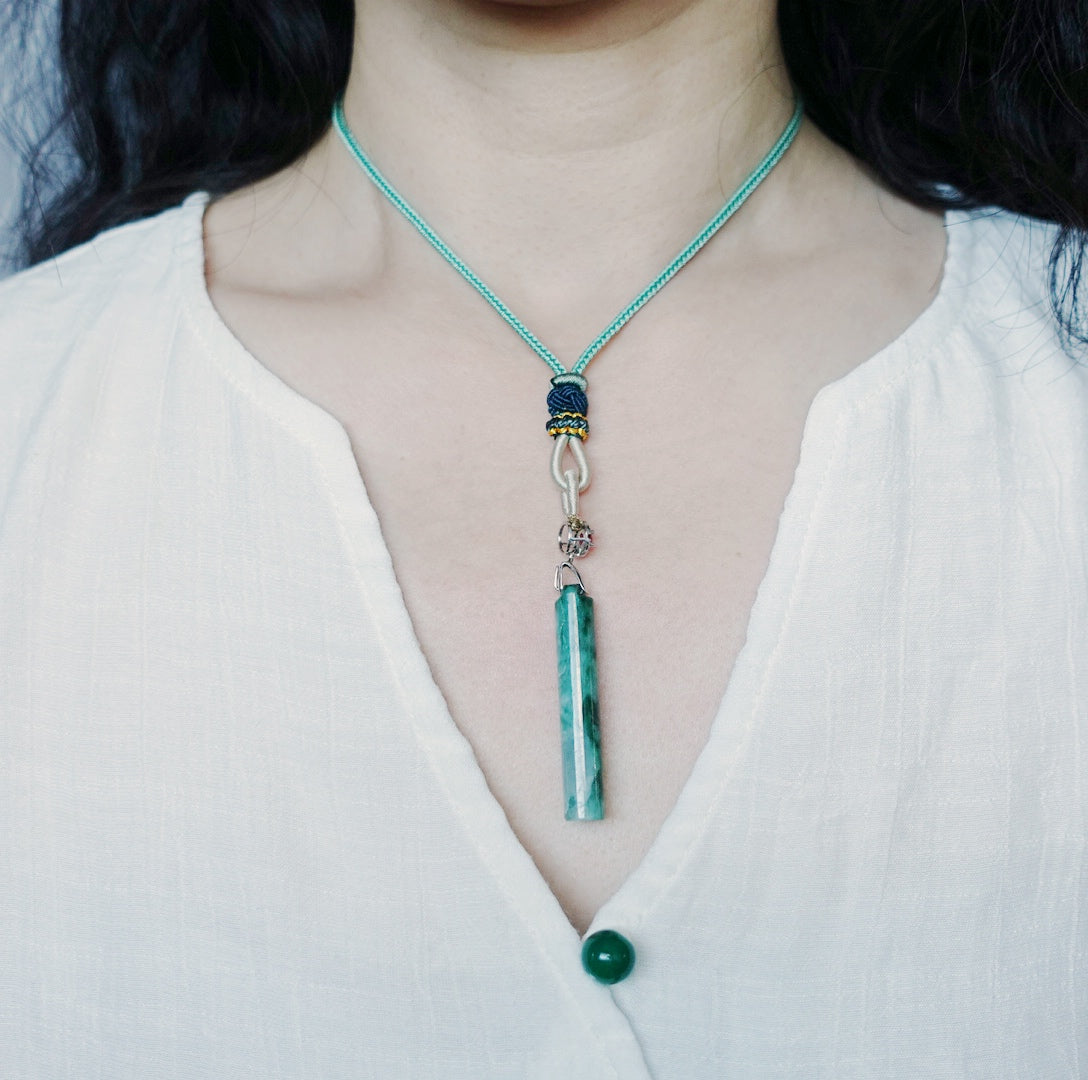 Green Column Jadeite Pendant Necklace - Yun Boutique