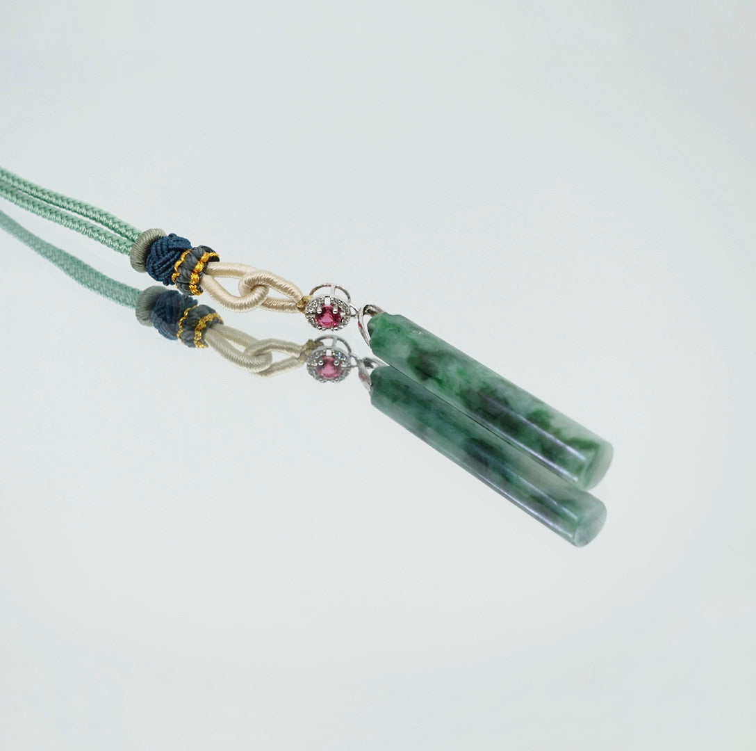 Green Column Jadeite Pendant Necklace - Yun Boutique