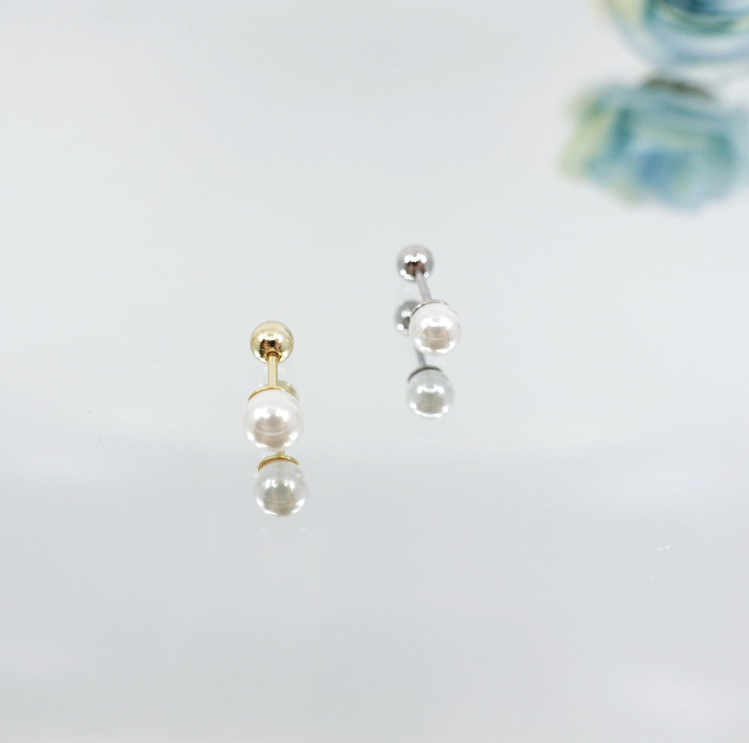 Minimal Pearl Stud Earrings - Yun Boutique