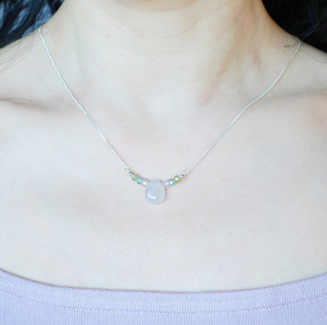 Silver Centered Rose Quartz Necklace - Yun Boutique