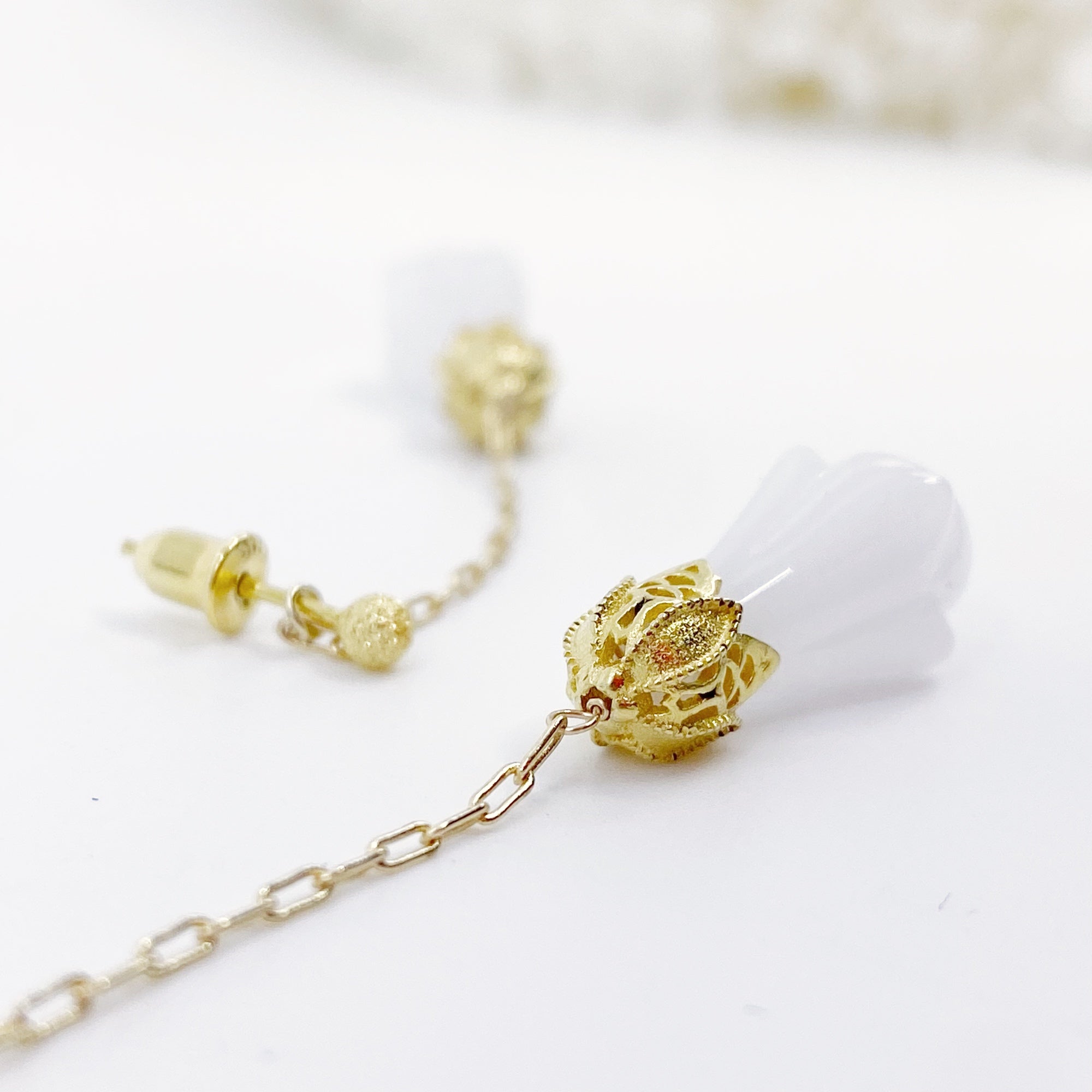 White Jade Flower Stud Earrings Gold - Yun Boutique