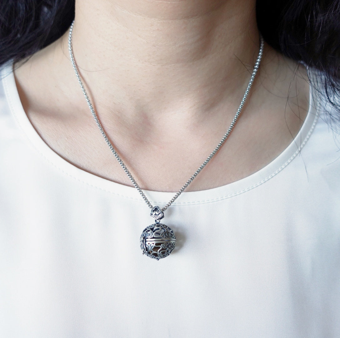 Sterling Silver Locket Pendant Necklace - Yun Boutique