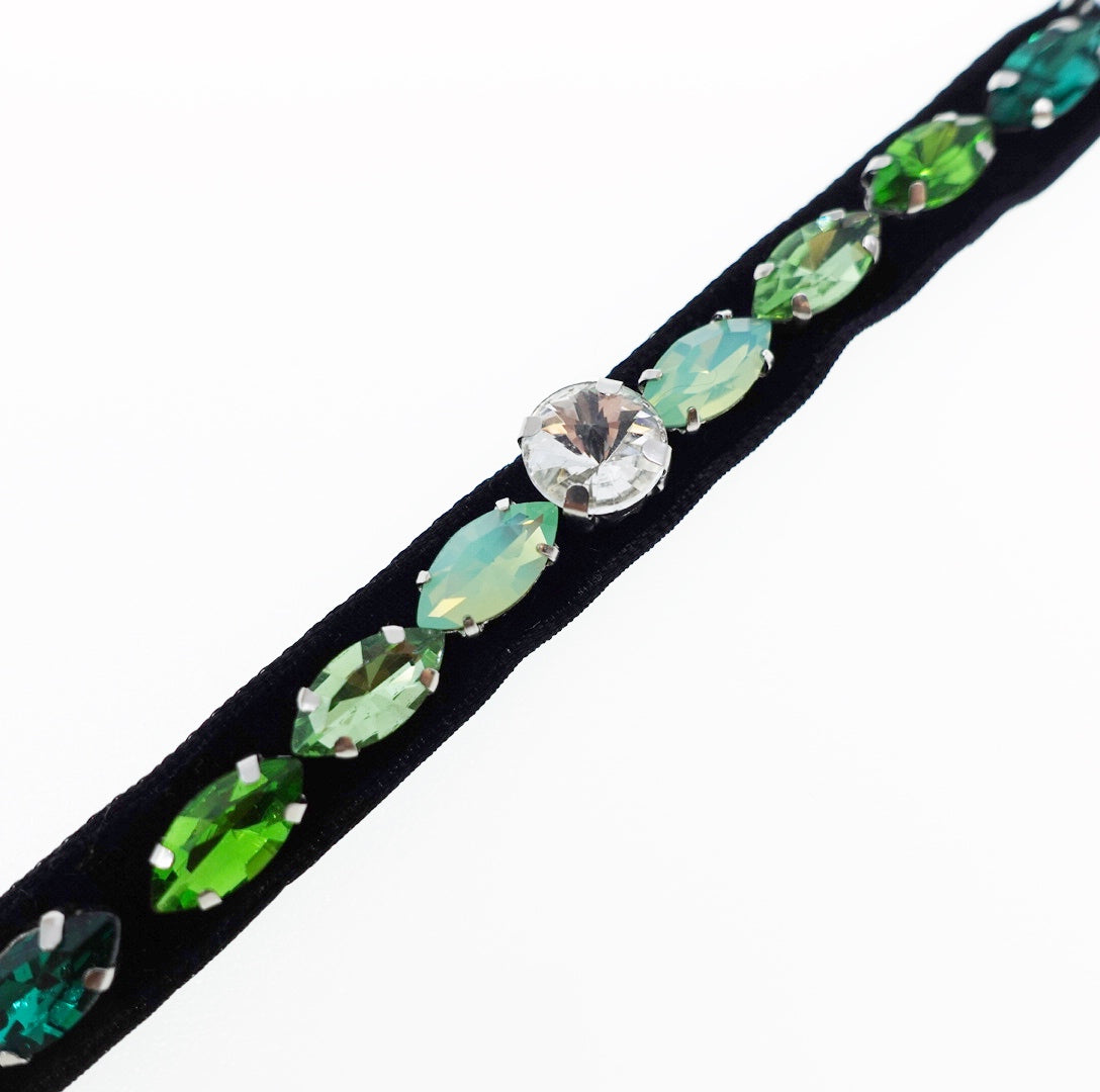 Green Crystal Red Carpet Necklace - Yun Boutique