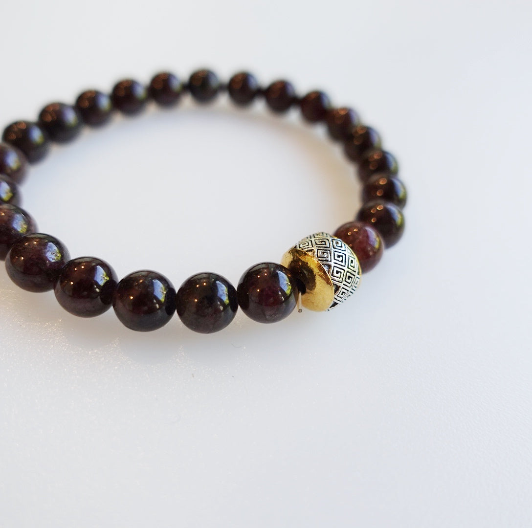 Auspicious Beaded Garnet Bracelet - Yun Boutique