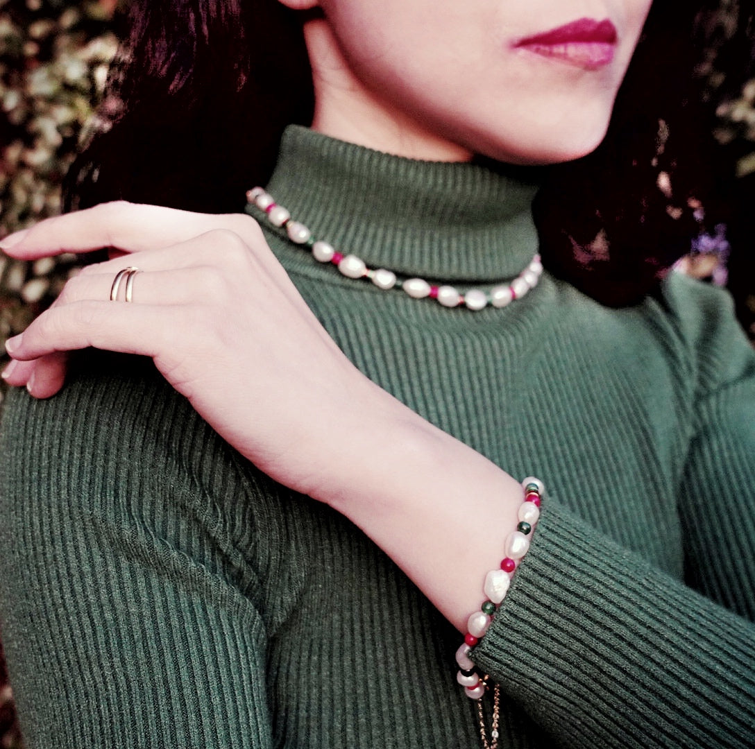 Baroque Pearl Bracelet (Red and Green) - Yun Boutique