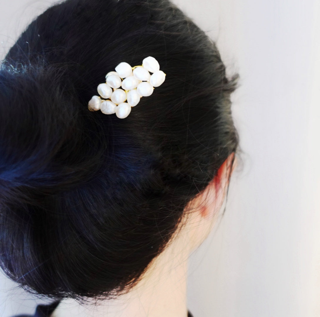 Auspicious Clouds Baroque Pearl Hairpin - Yun Boutique