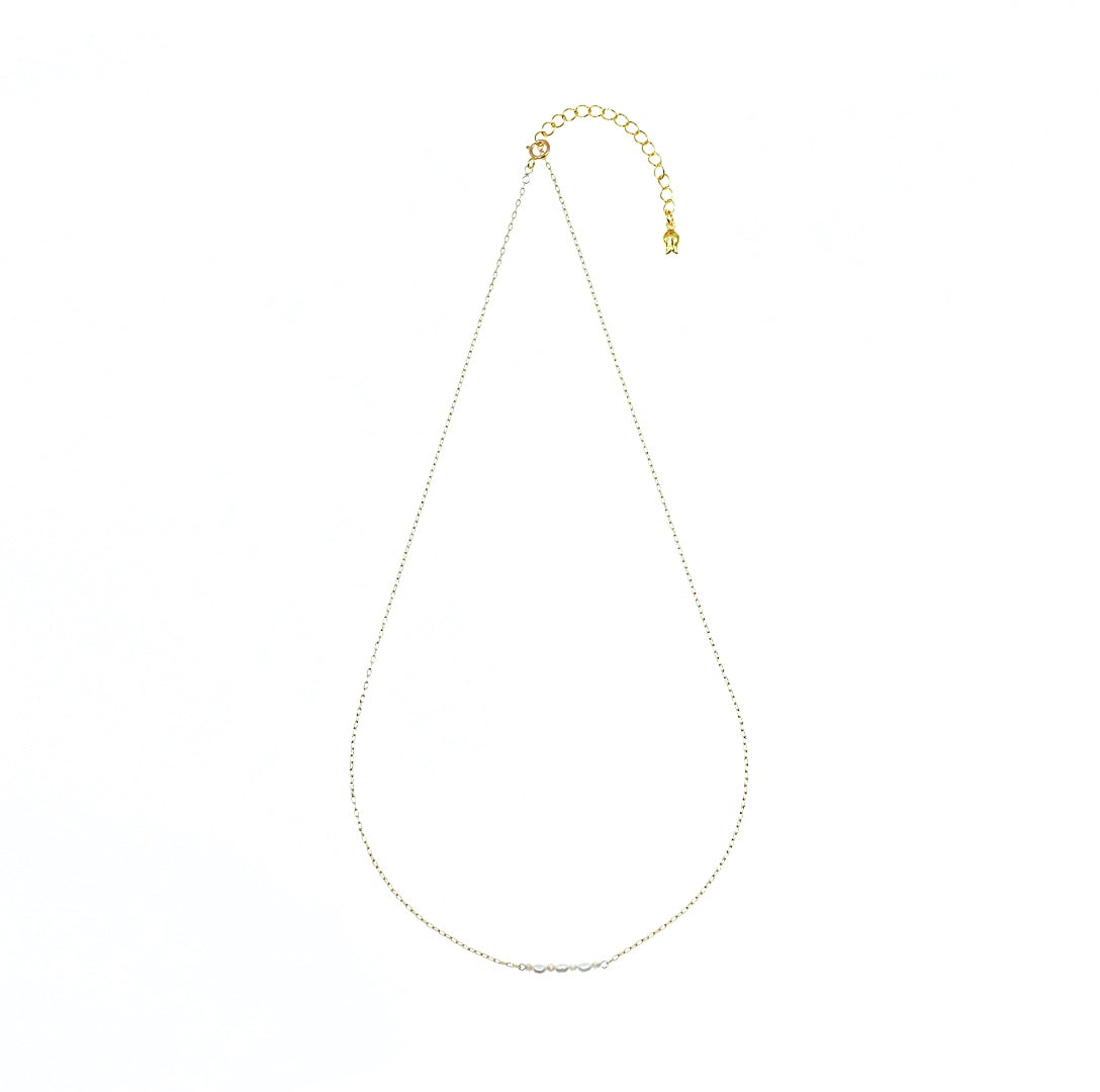 Pearl Line Necklace - Yun Boutique