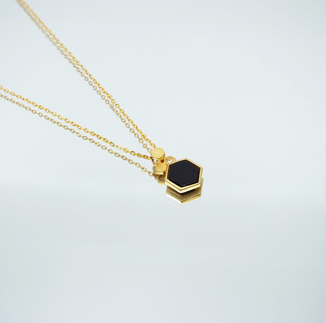 Black Jade Honeycomb Necklace - Yun Boutique