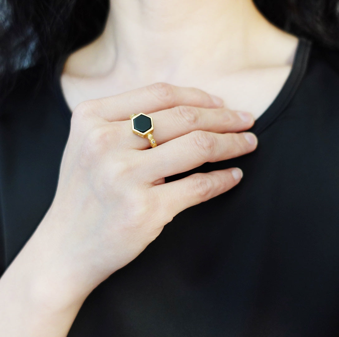 Black Jade Honeycomb Ring - Yun Boutique