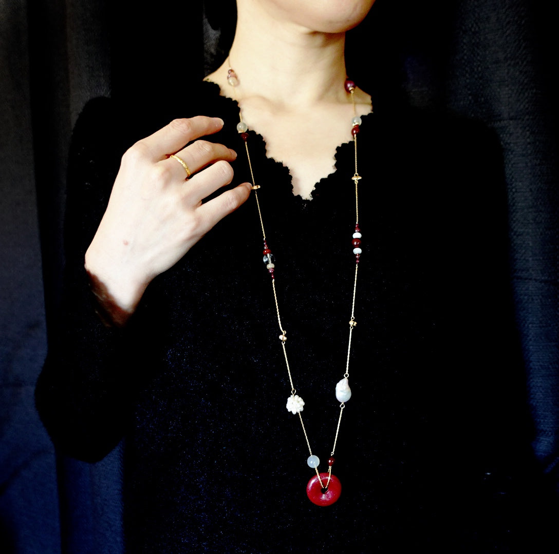 Yun Boutique Autumn Long Gemstone Necklace