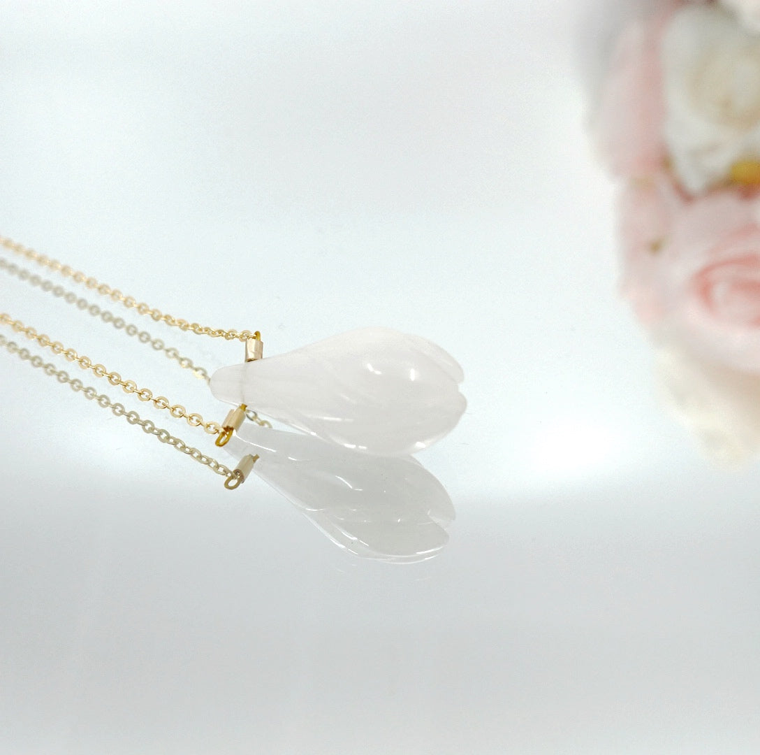 Elf Forest White Agate Petal Necklace