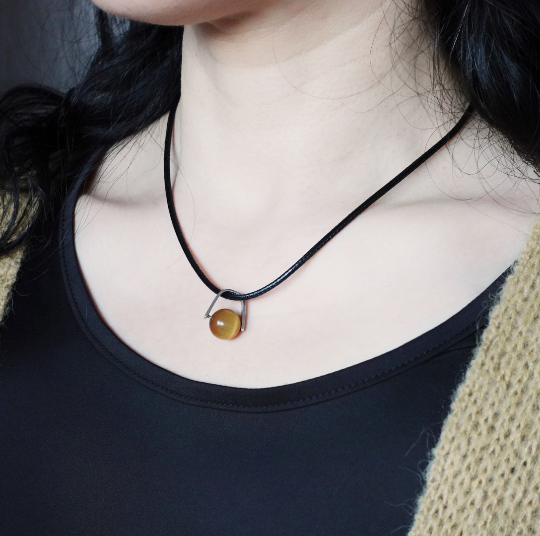 Earth Element Tiger Eye Leather Necklace - Yun Boutique