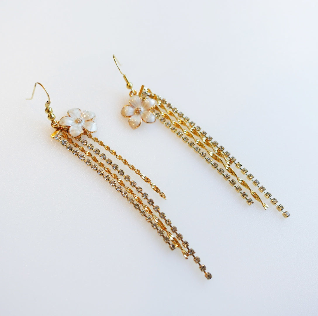 White Enamel Flower Tassel Earrings - Yun Boutique