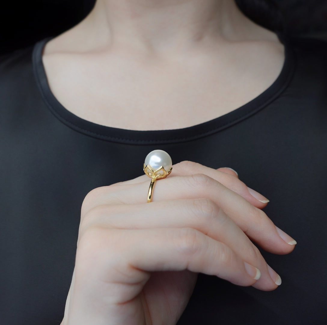 Gold Lotus Pearl Ring - Yun Boutique