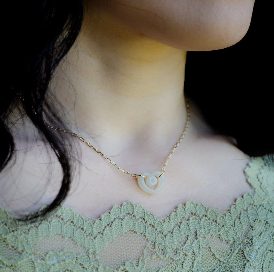 Nephrite Hetian Jade Heart Floating Necklace - Yun Boutique