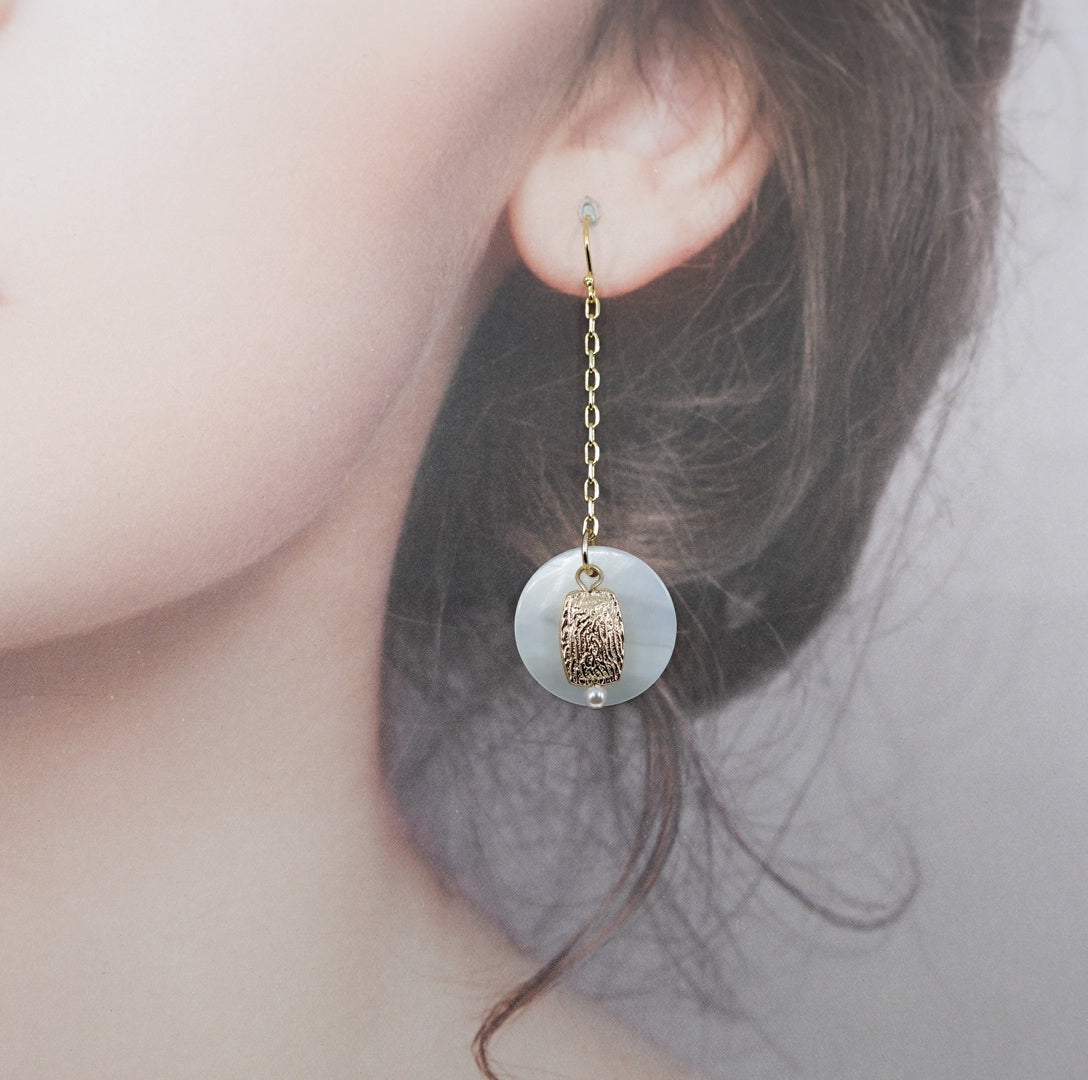 Memory of Ancient Kingdom Dangle Earrings Gold - Yun Boutique