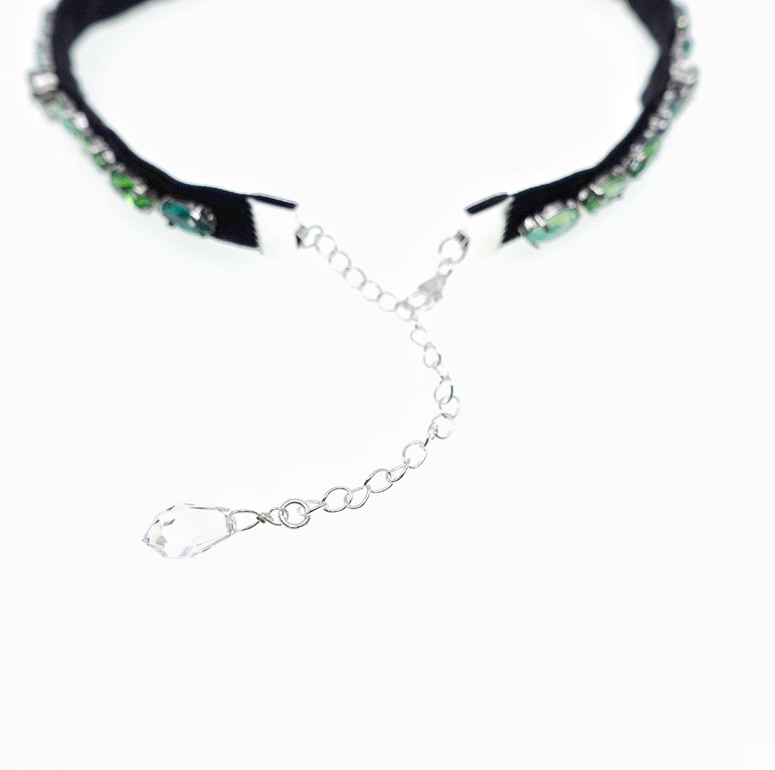 Green Crystal Red Carpet Necklace - Yun Boutique