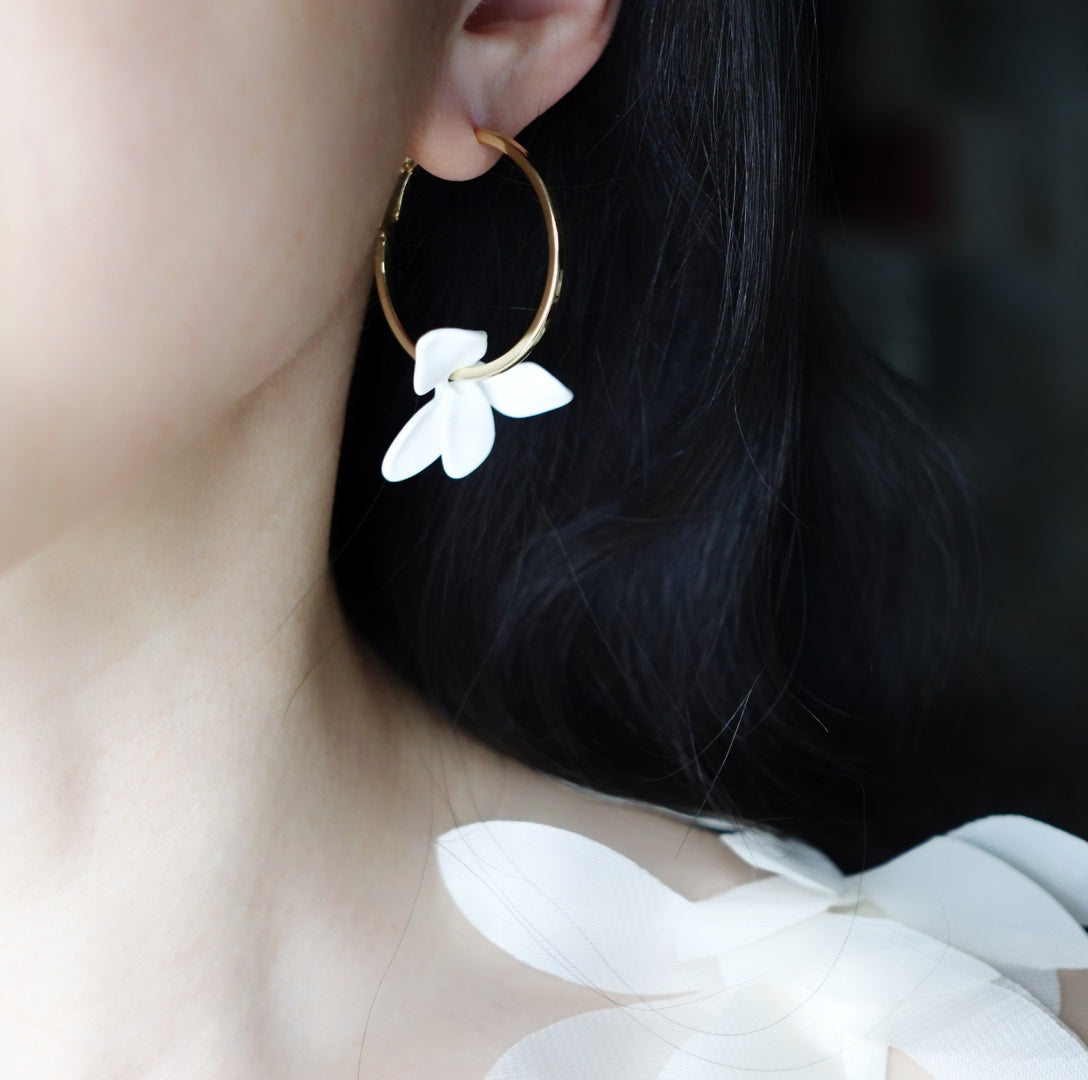 White Orchid Ammestry Earrings