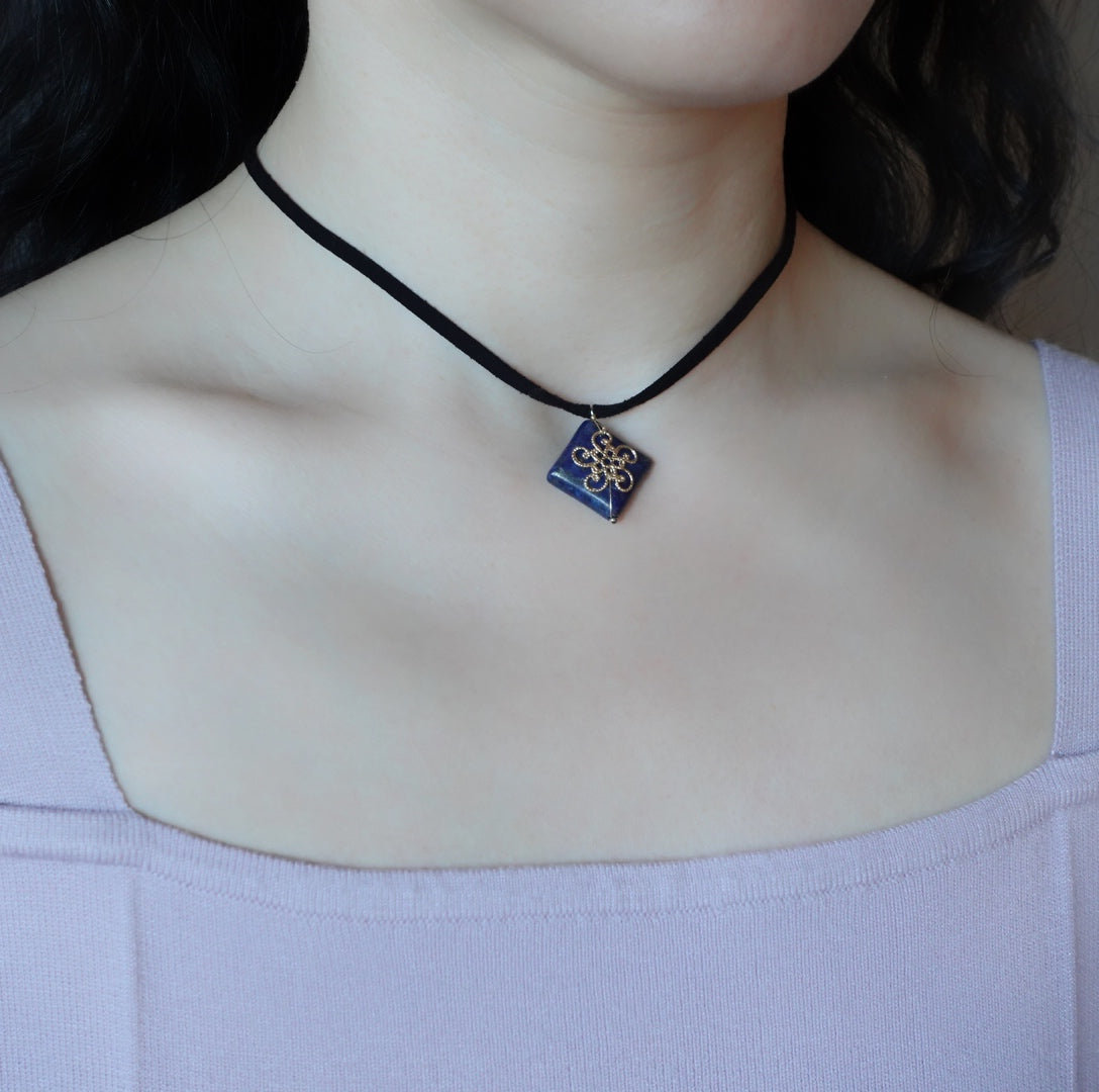 Black Choker Necklace with Lapis - Yun Boutique