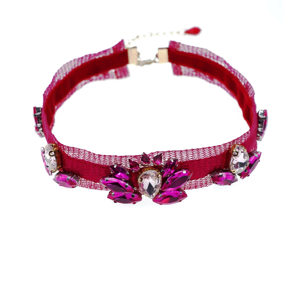 Yun Boutique Nine Flower Red Carpet Necklace (Hot Pink)