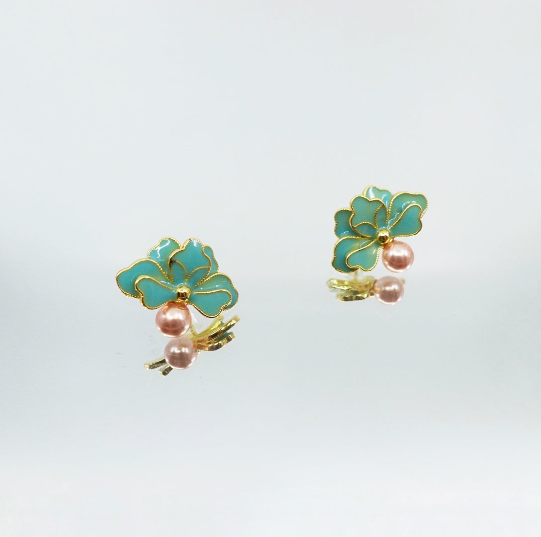 Imitation Kingfisher Flower Studs - Yun Boutique