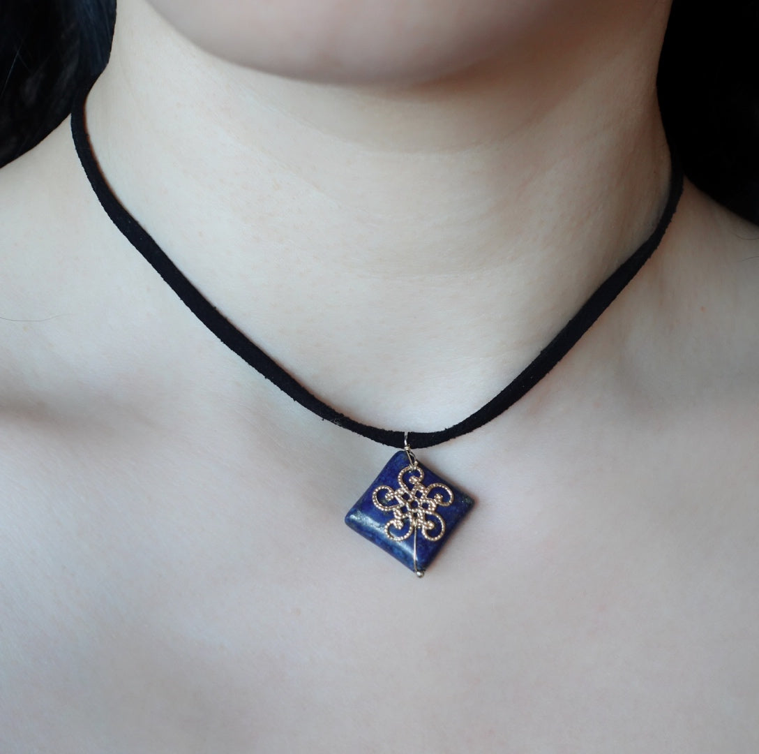 Black Choker Necklace with Lapis