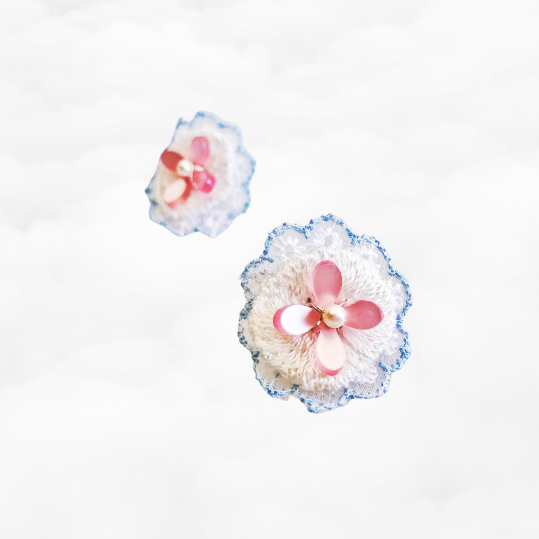 Flower Lace Studs - Yun Boutique