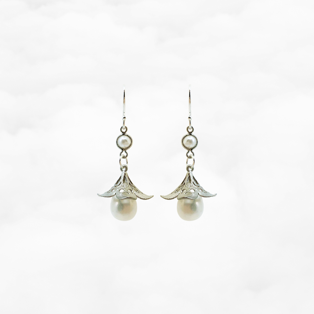 Silver Trumpet Flower Earrings - Yun Boutique