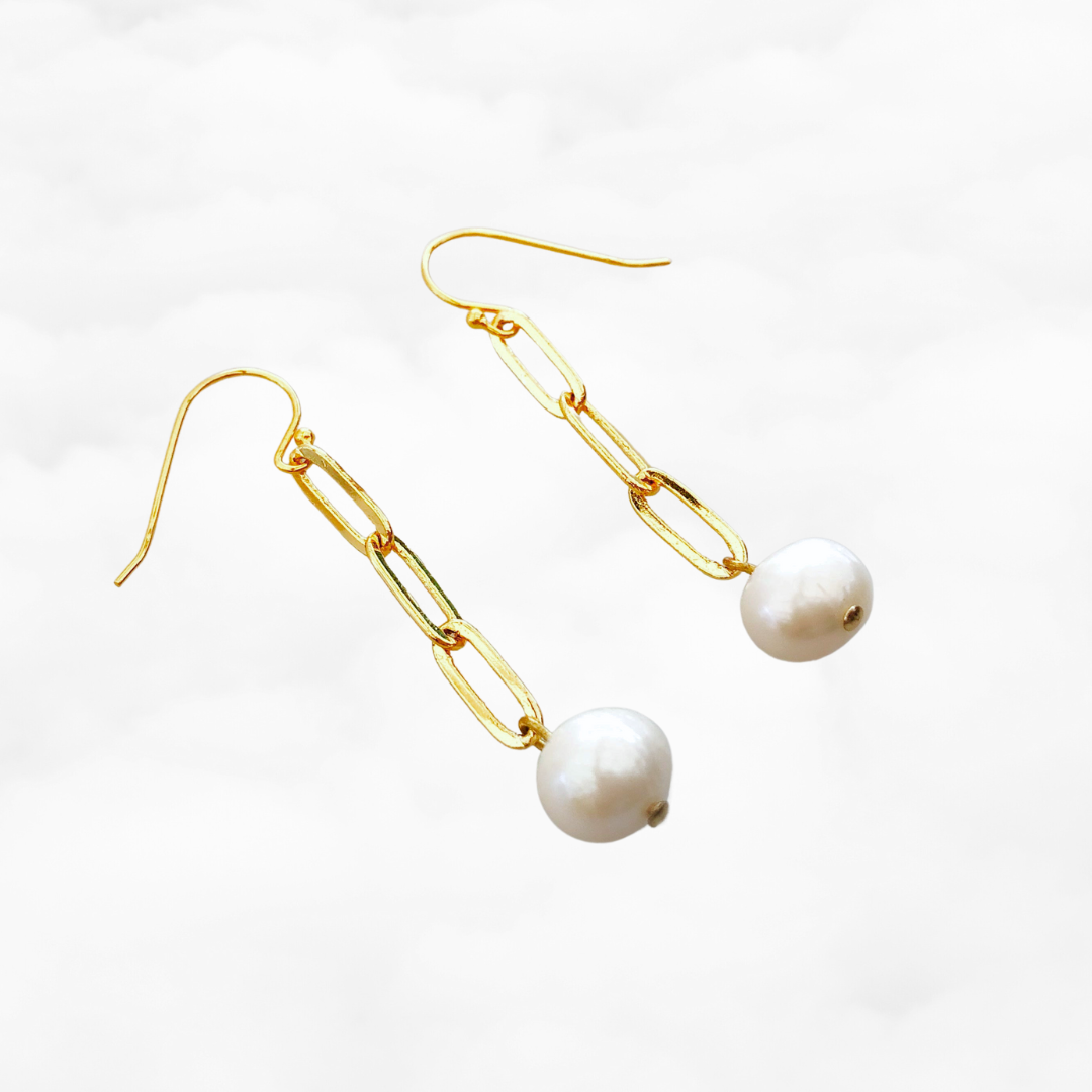 The Cloud Pearl and Chain Earrings - Yun Boutique