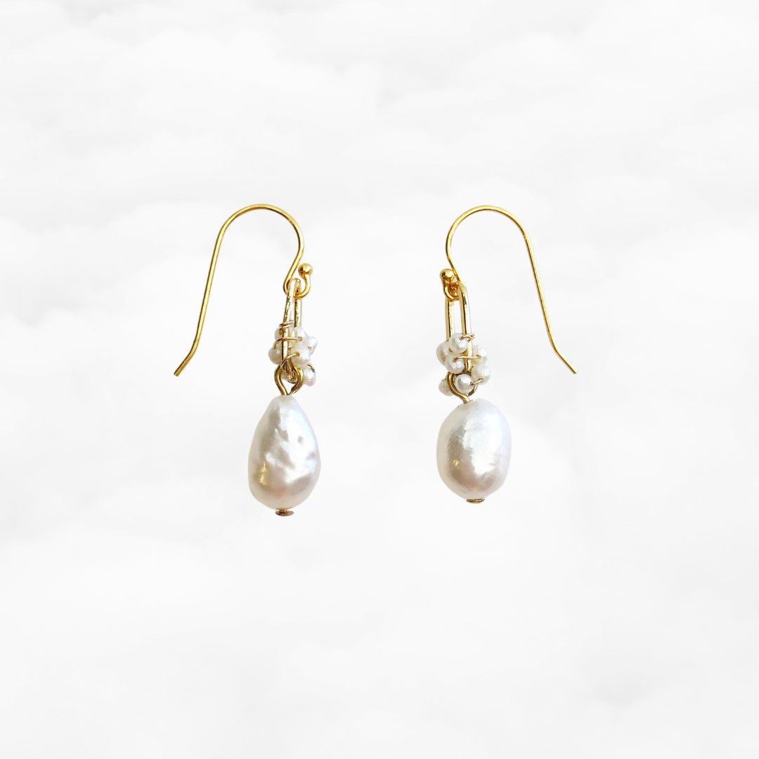 The Cloud Wrapped Pearl Earrings - Yun Boutique