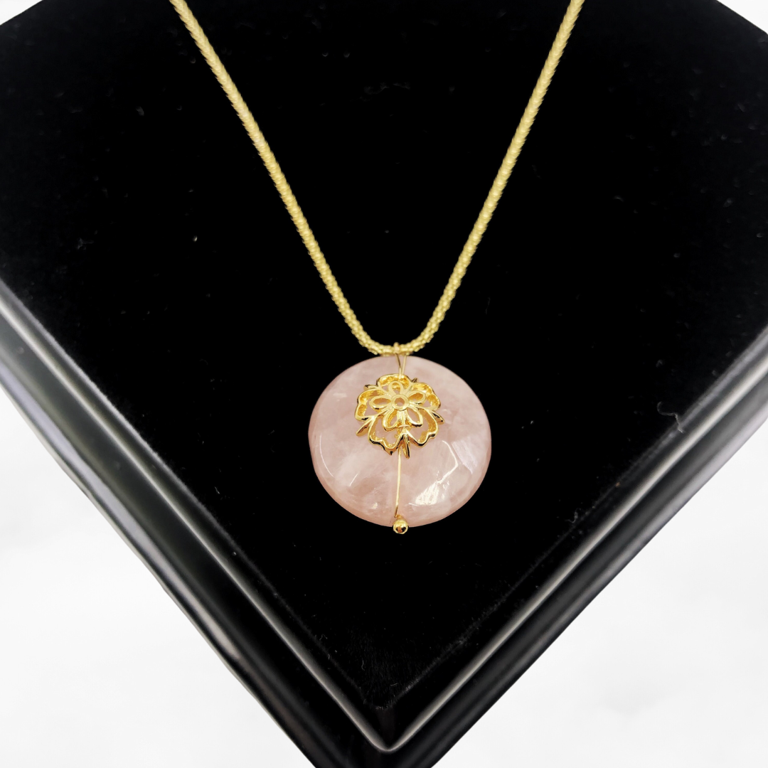 Rose Quartz Flower Necklace - Yun Boutique