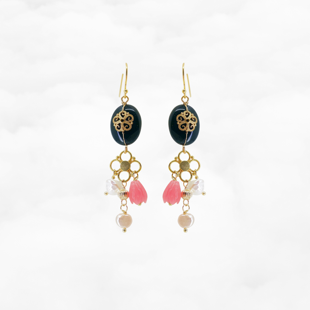 Gold Filigree Flower Black Agate Earrings - Yun Boutique