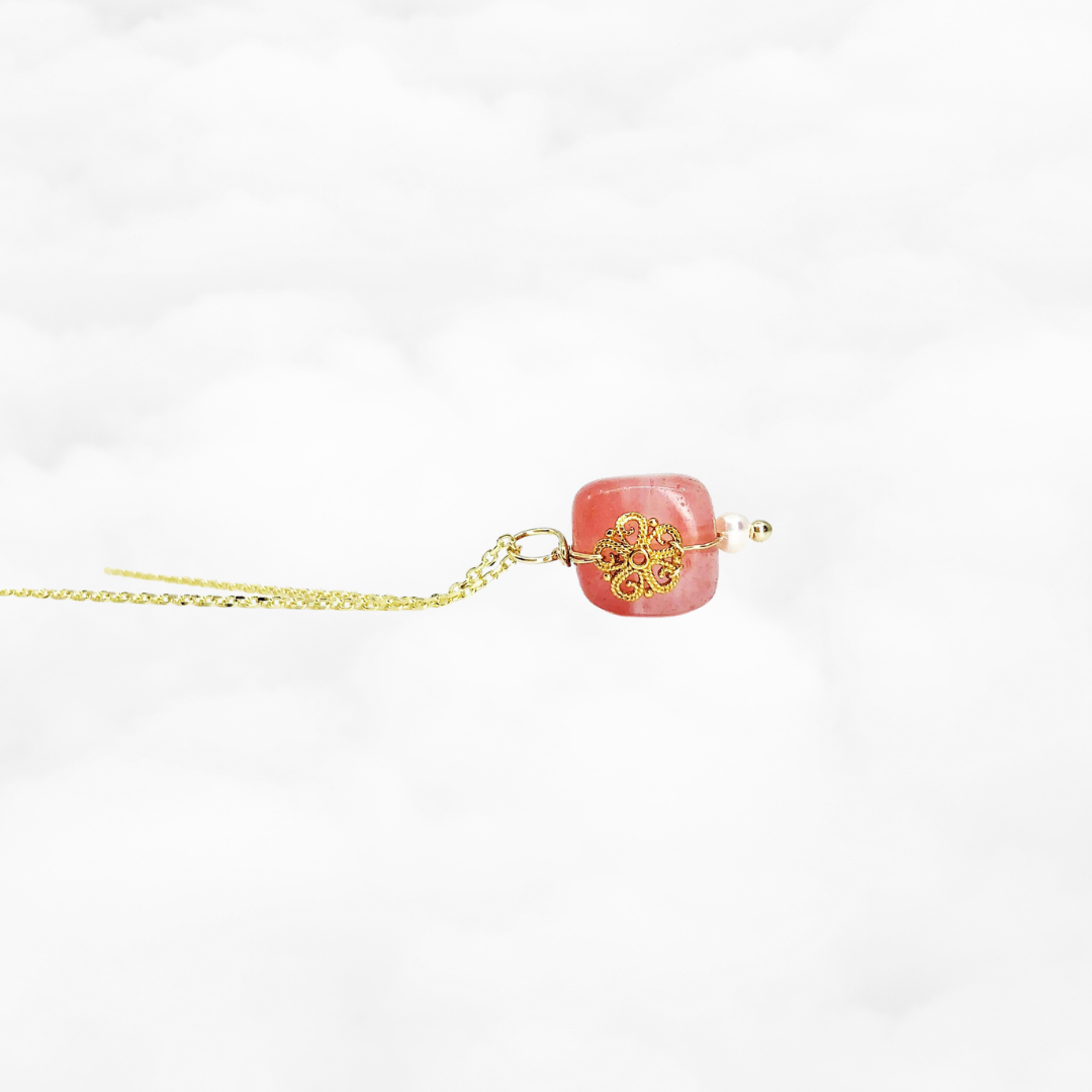 Filigree Flower Strawberry Quartz Necklace - Yun Boutique