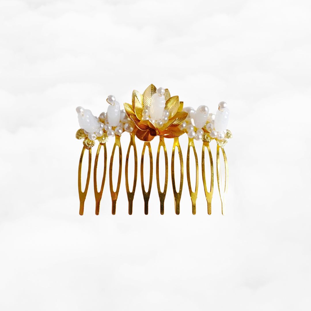 Gold and White Lotus Tiara Comb - Yun Boutique