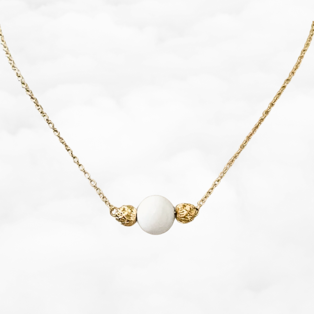 Gold Lotus Tridacna Necklace - Yun Boutique