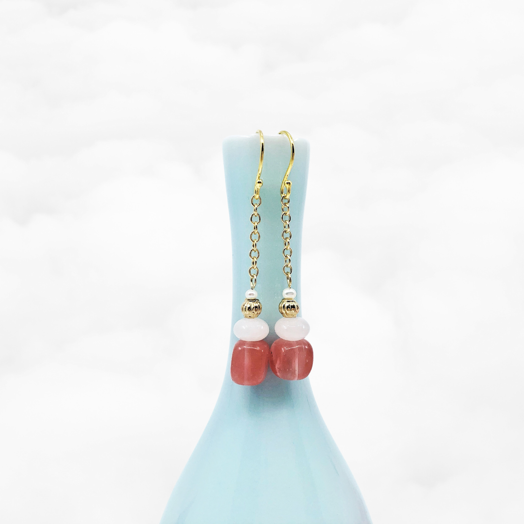 Strawberry Quartz Earrings Gold - Yun Boutique