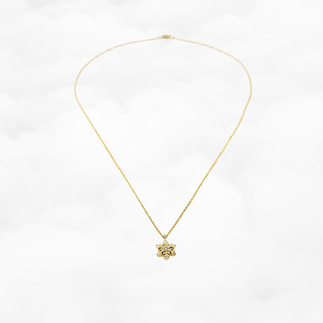 Gold Snowflake Necklace - Yun Boutique