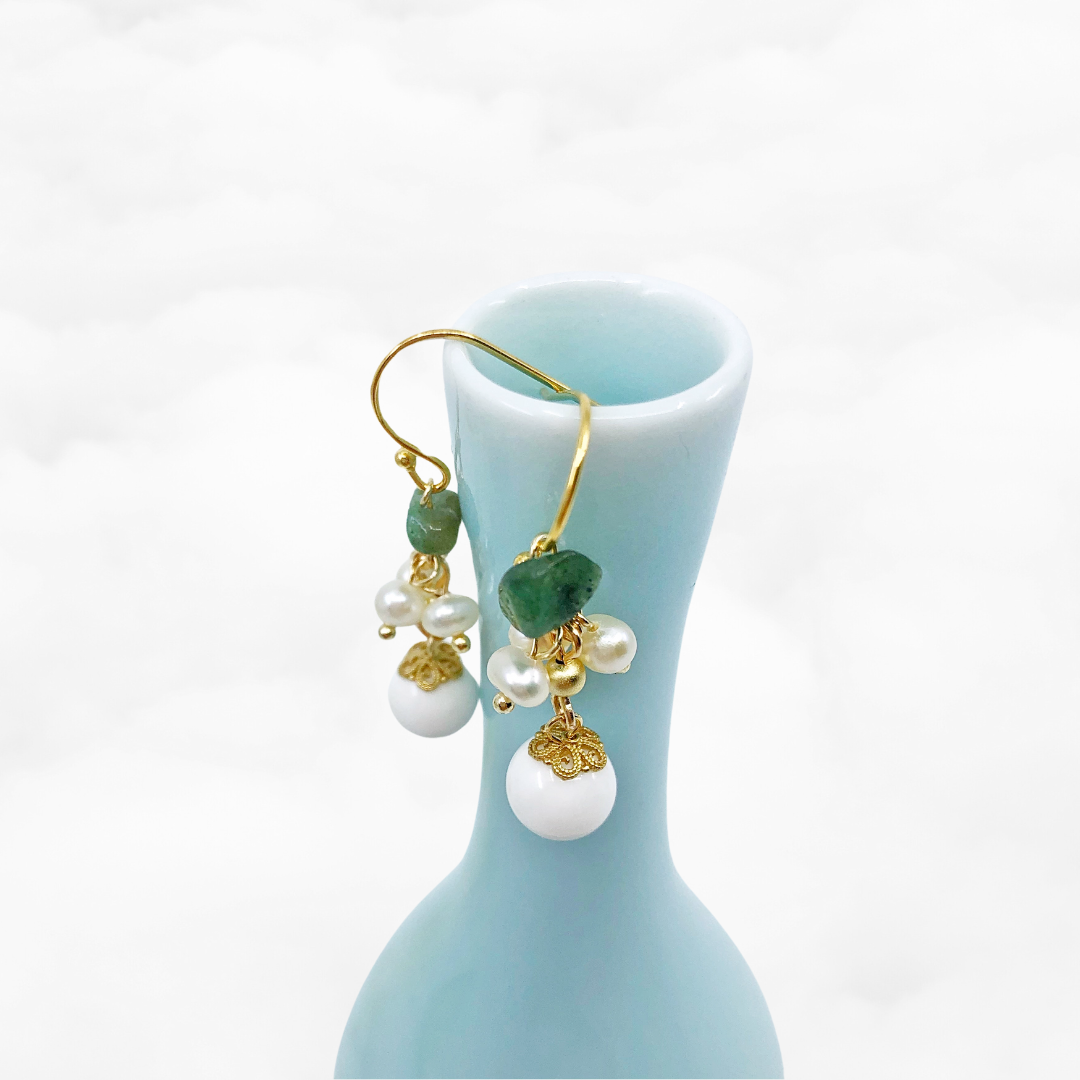 Vintage Style Aventurine and Tridacna Earrings - Yun Boutique